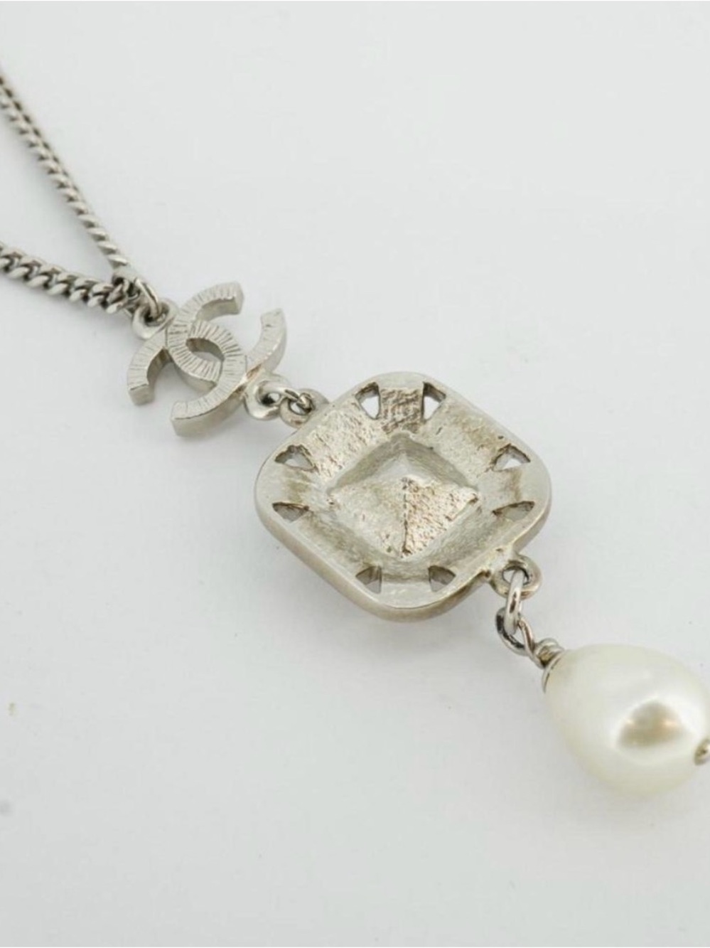 CHANEL Silver Crystal & Pearl Drop Necklace - Picture 2 of 4